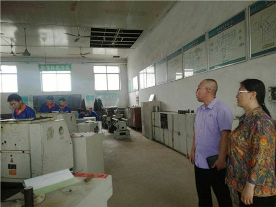 annilte公司與 濟南技師學院合作實習同步帶輪車間 (13)