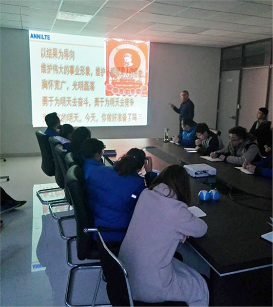 向偉人的精神學習