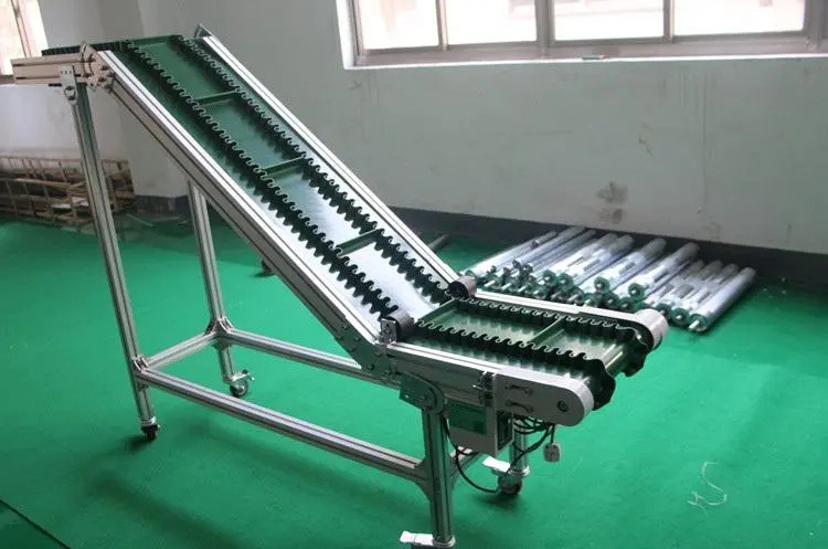 爬坡機(jī)皮帶2