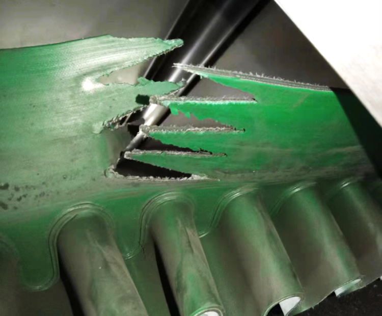 爬坡機(jī)皮帶4