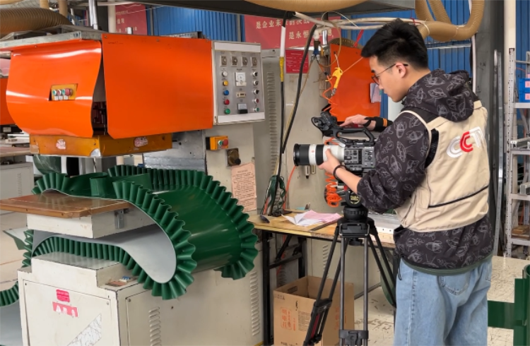 央視專(zhuān)訪(fǎng)0909-5