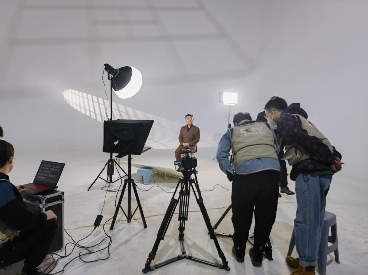 央視專(zhuān)訪(fǎng)0909-7